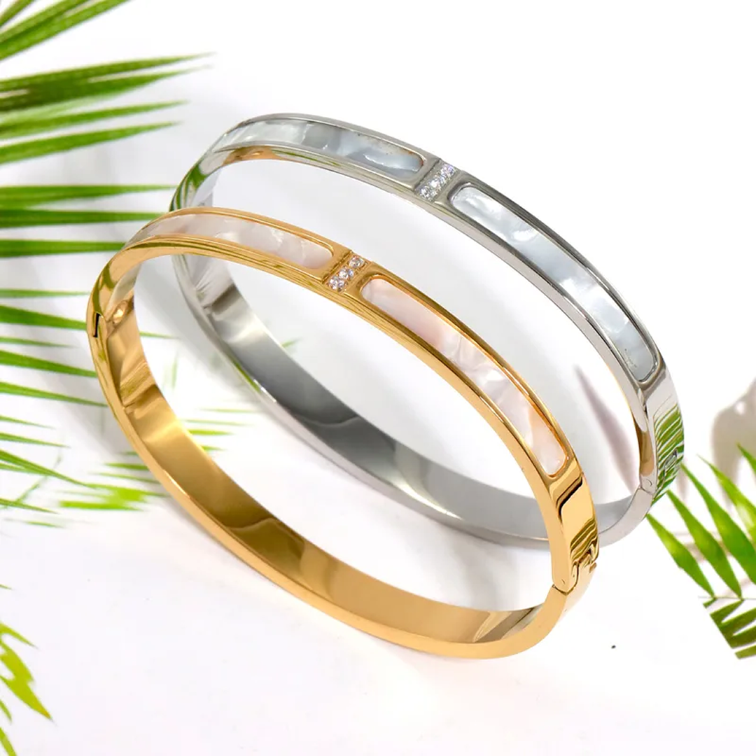 Classic Bangle - Pearl Shell