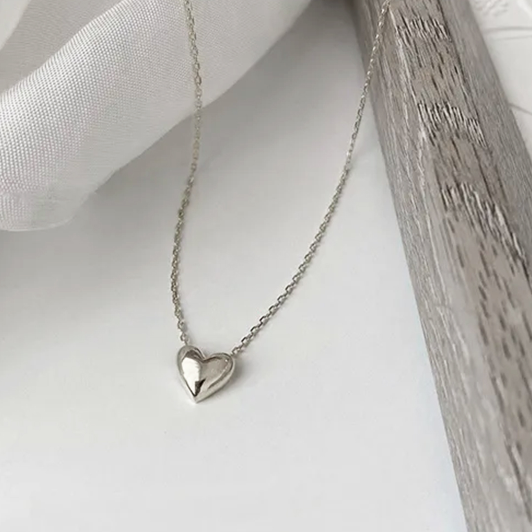 Dainty Heart Shaped Pendant Necklace