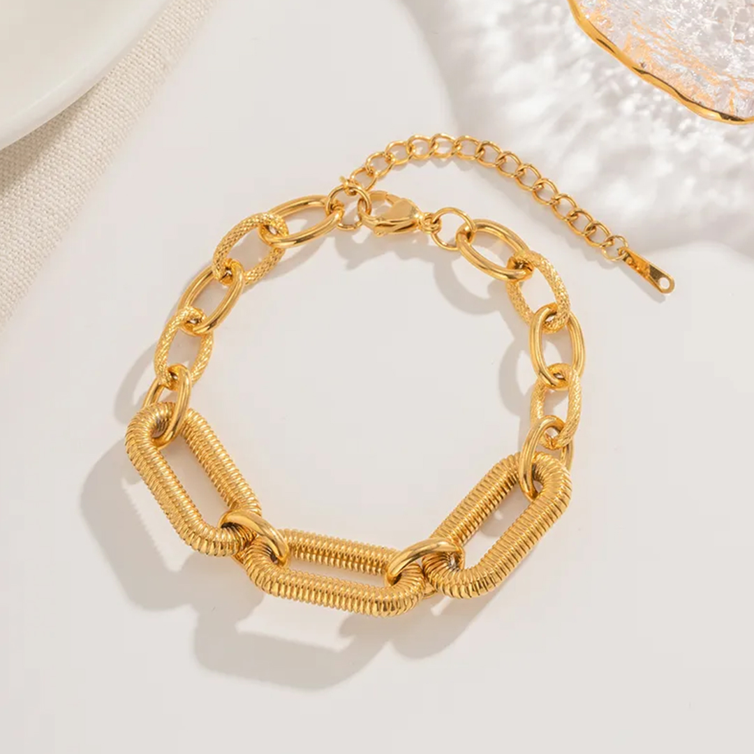 Bold Ribbed Chain Bracelet