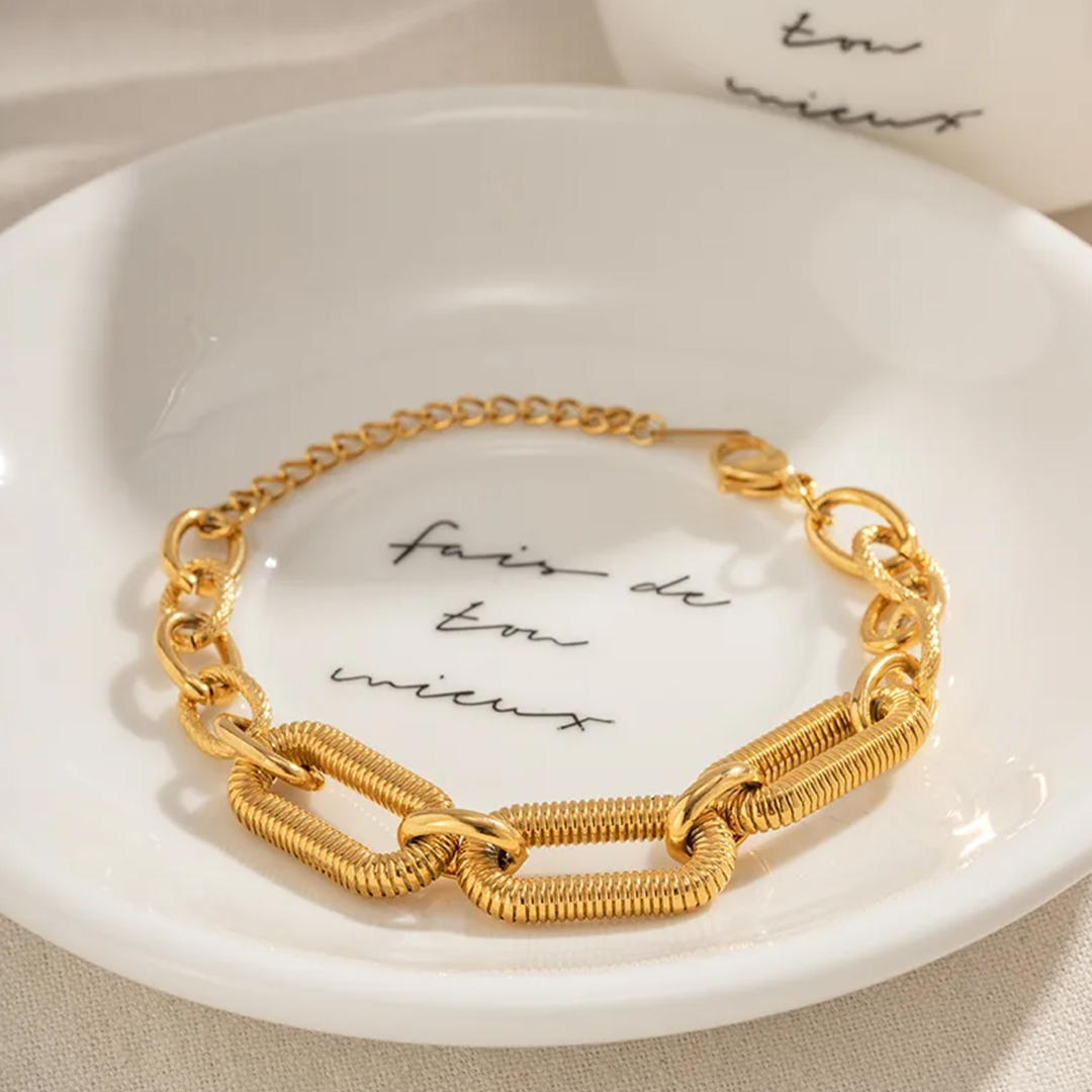 Bold Ribbed Chain Bracelet