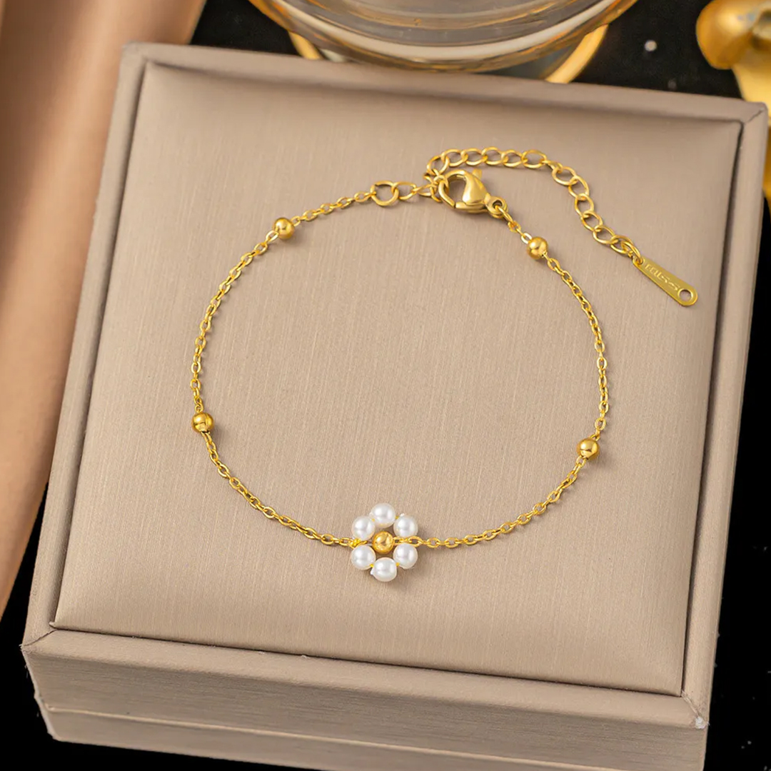 White Flower Pearl Bracelet