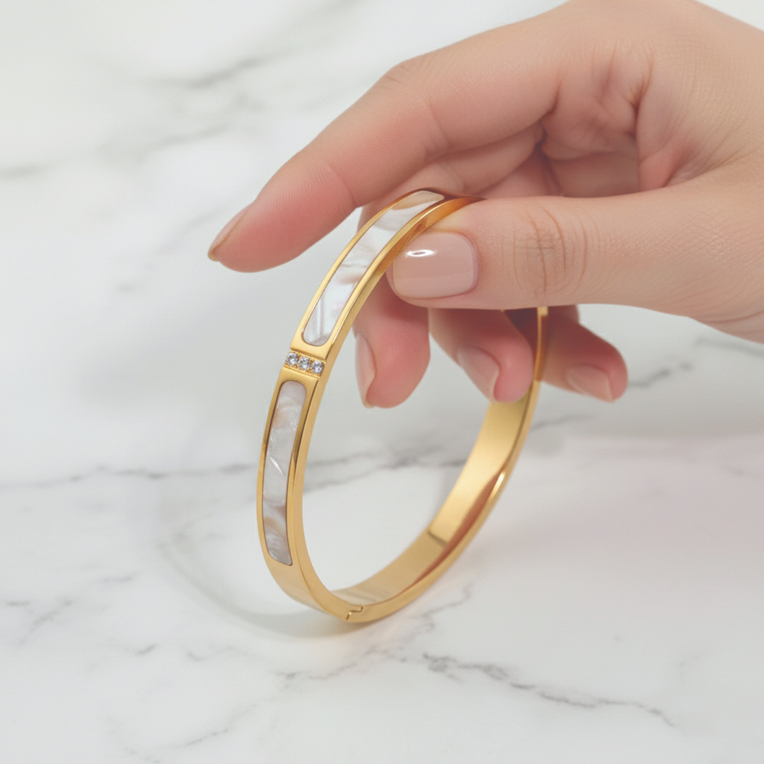 Classic Bangle - Pearl Shell