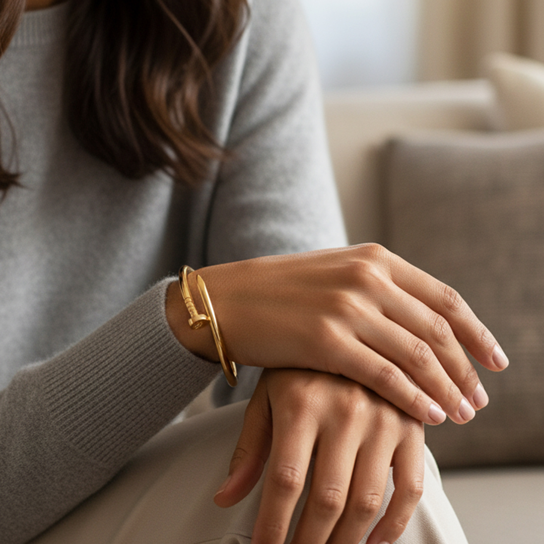 30 B-D-8 A Nail Bracelet Gold