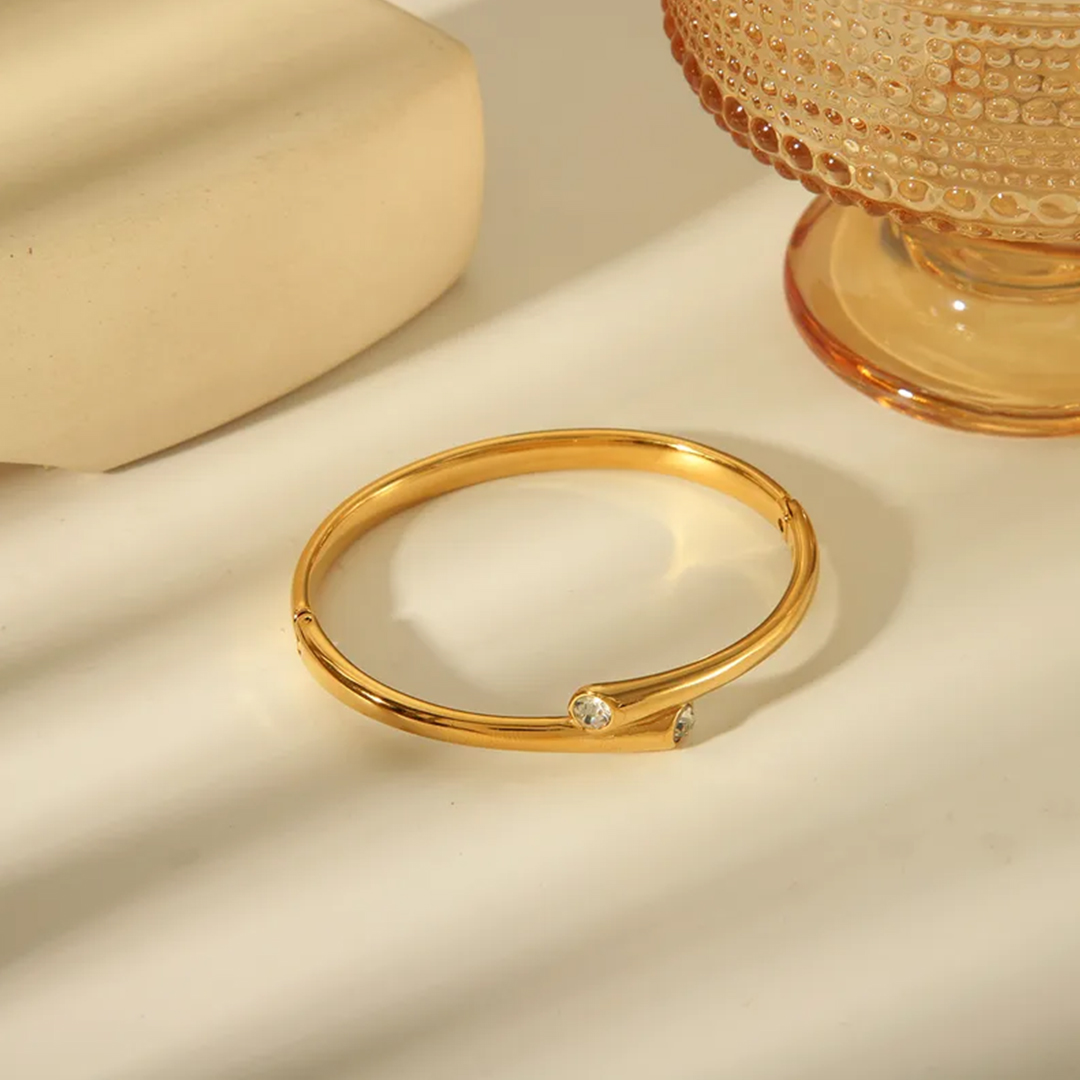 Premium Vintage Diamond Cut Gold Plated Bangle