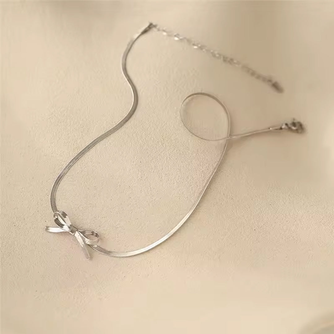 Bow Chain Necklace
